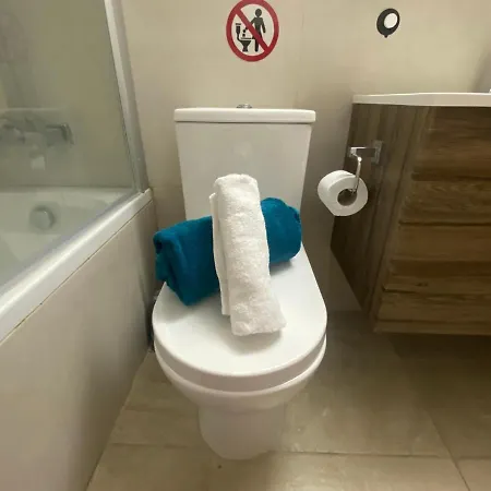 Philip Spacious Apartment Limassol Zewnętrze zdjęcie