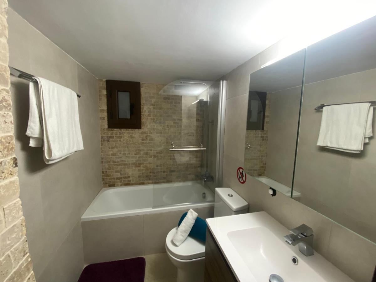 Philip Spacious Apartment Limassol